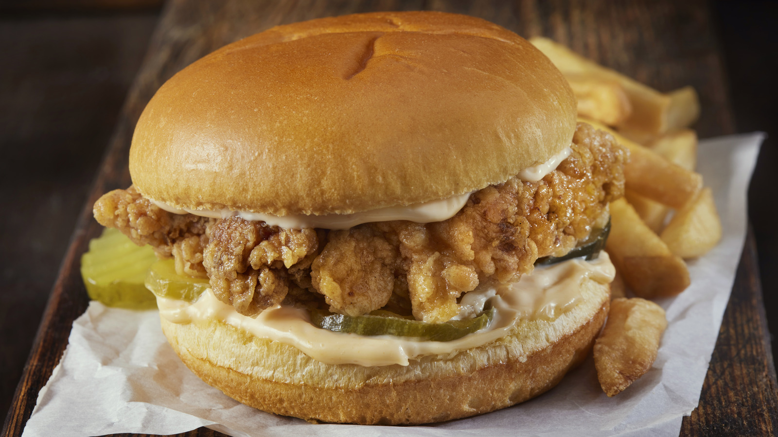 15 sándwiches de pollo poco saludables que puedes pedir en una cadena de restaurantes