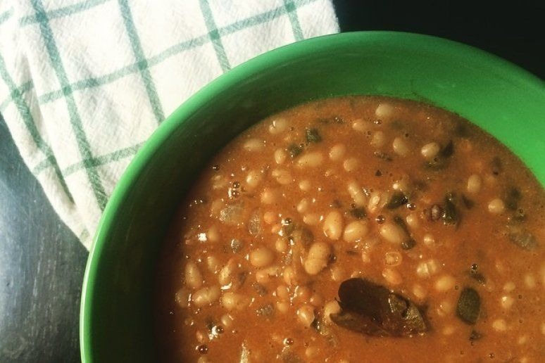 Vegetarian White Baked Beans