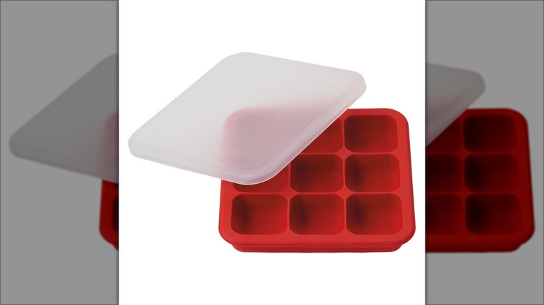 Product image of the red Crofton freezer portion cubes with lid against a white background.