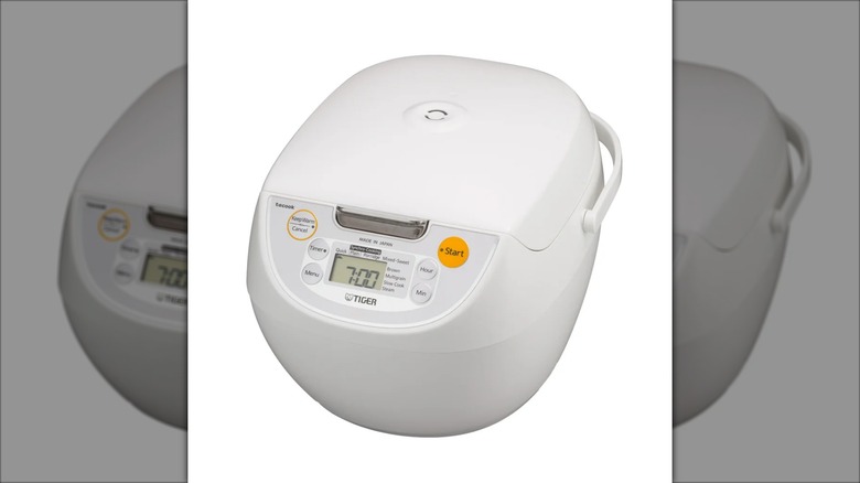 Product image of the Tiger 5.5-cup micom rice cooker and warmer