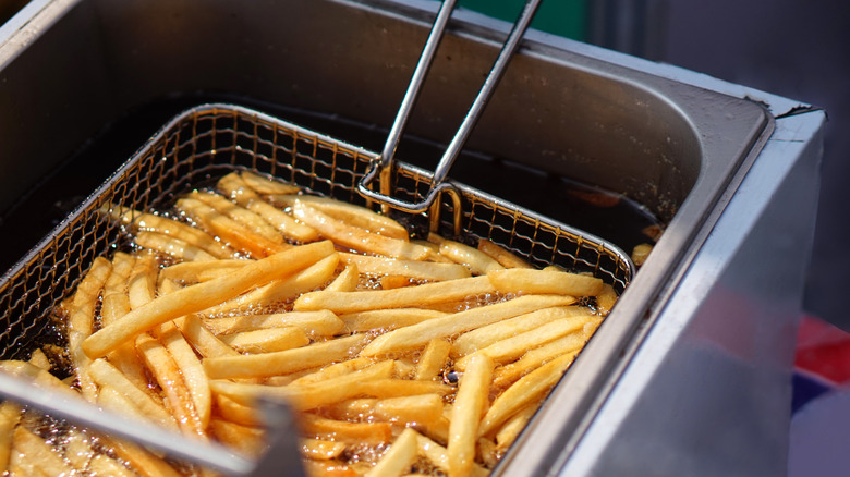 fries in deep fryer