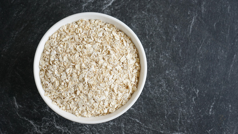 instant oatmeal flakes