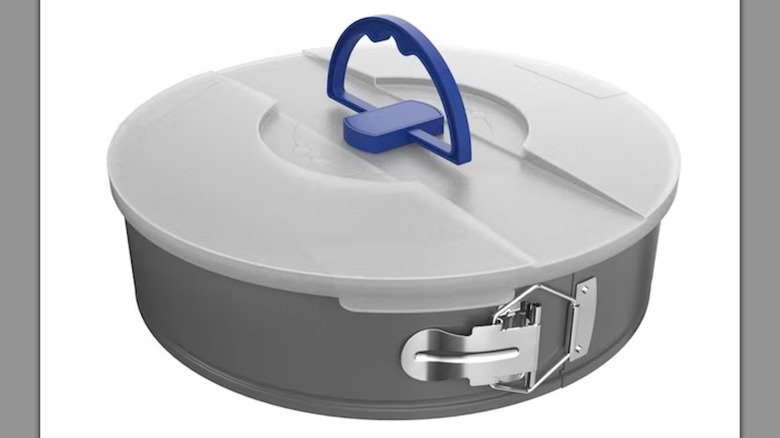 Hastings Home 2-Piece Steel Springform Pan on a white background