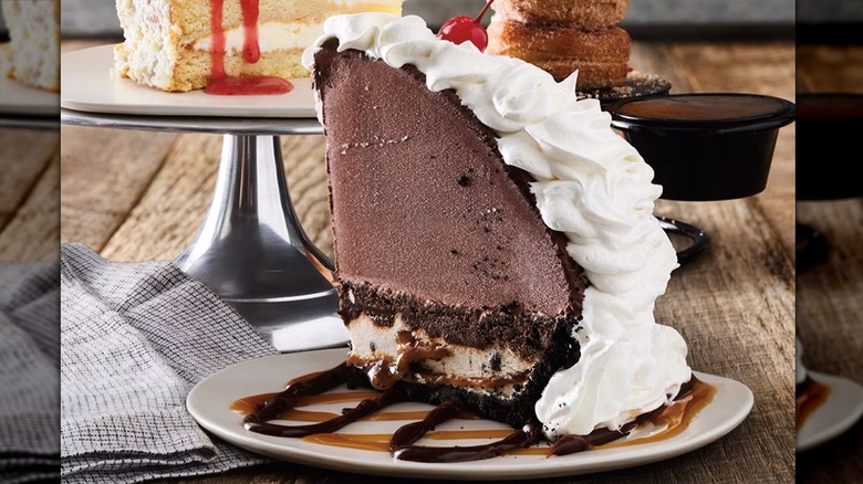 A slice of Red Robin's Mountain High Mudd Pie