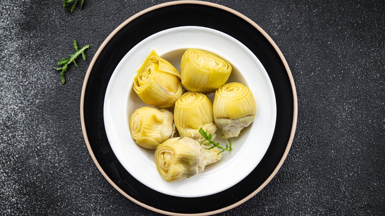 Canned artichoke hearts