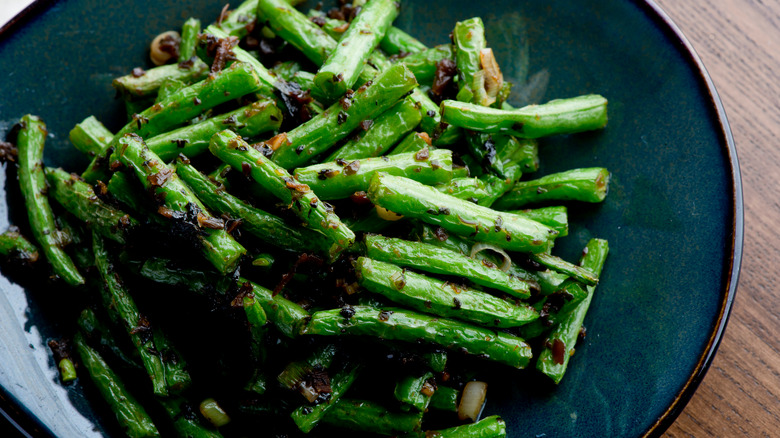 green beans with spices