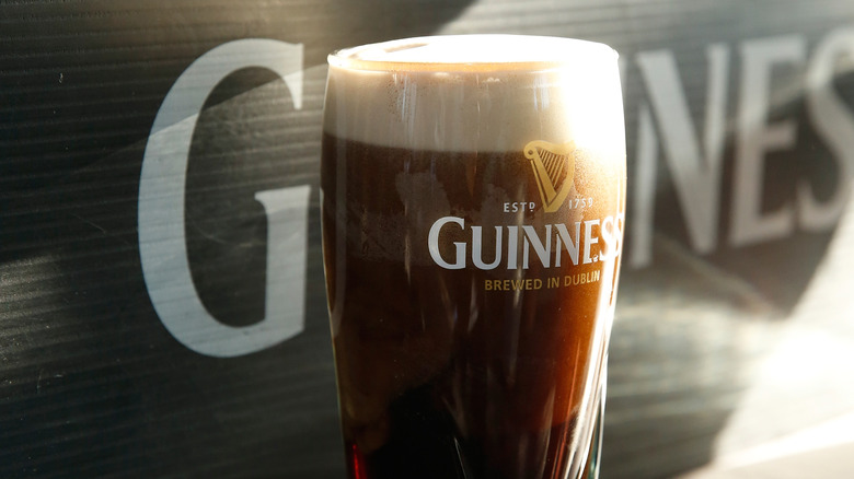 Guinness Ruby Red 2 Pint Glass Pack