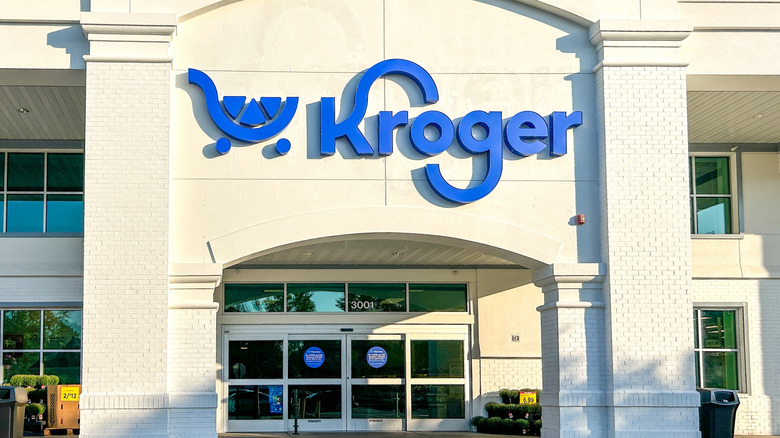Kroger grocery storefront