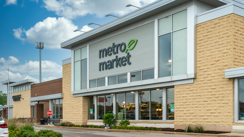 Metro Market storefront