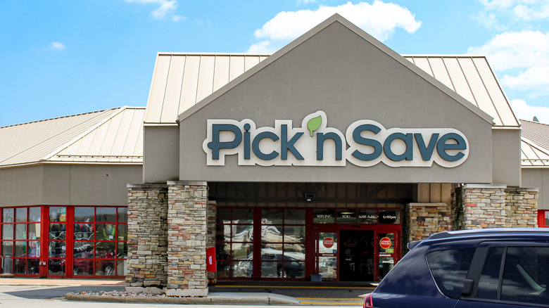 Pick'n Save grocery store
