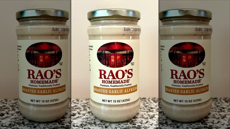 Rao's Roasted Garlic Alfredo sauce