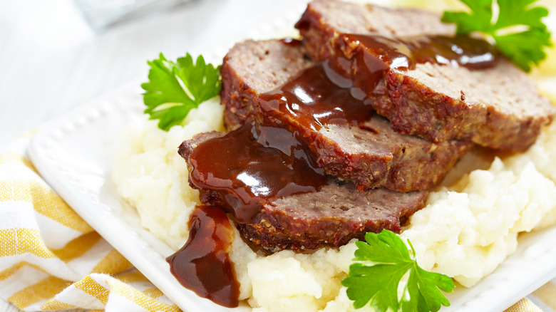 meatloaf slices and mashed potatoes