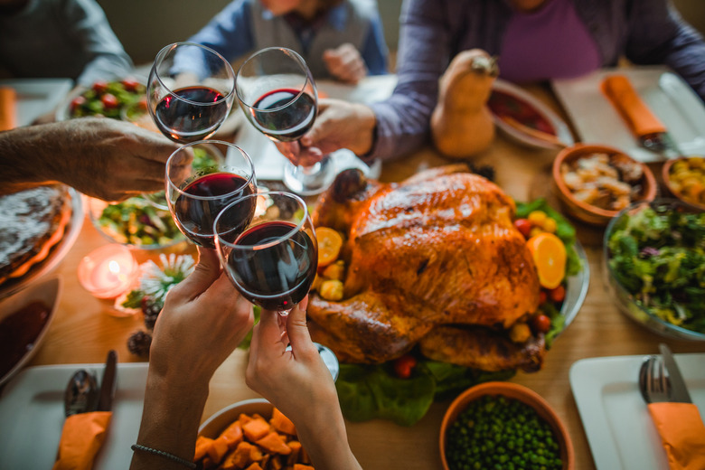 19 Chain Restaurants Serving Thanksgiving Dinner