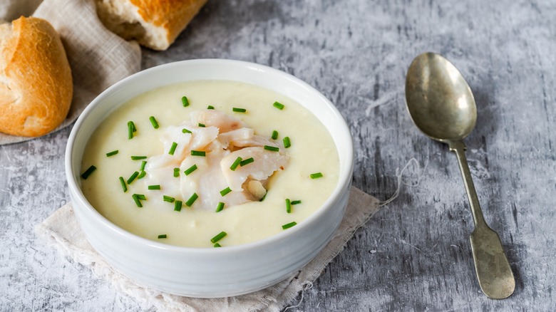 Cullen skink in a bowl