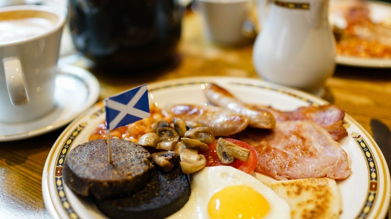 Scottish breakfast plate with flag