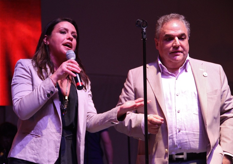 Rachel Ray and Lee Schrager kick off the 2011 Burger Bash.