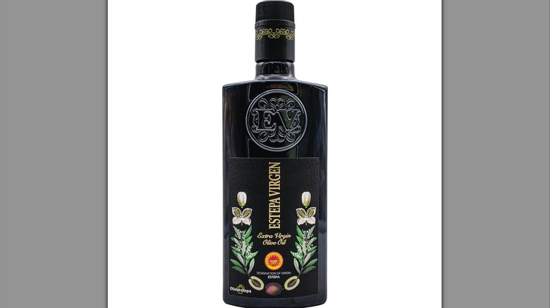 Estepa Virgen EVOO on white background