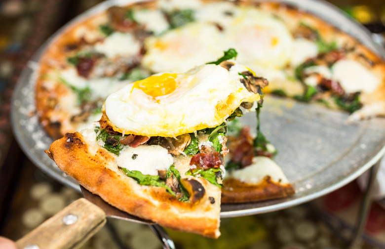 Grilled Breakfast Pizza With Bacon, Béchamel, Eggs, and Jalapeños