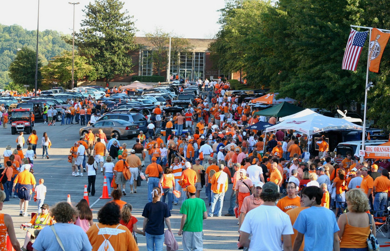 25 Best Colleges for Tailgating (Slideshow)