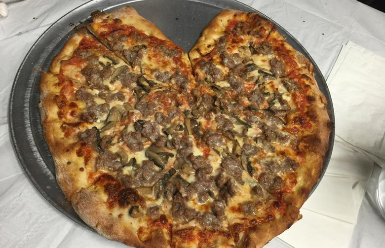 25 Best Sausage Pizzas in America