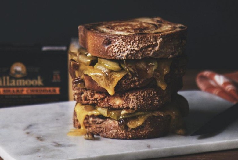 Mom's Apple Pie Melt