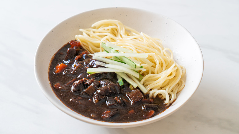 bowl of jajangmyeon