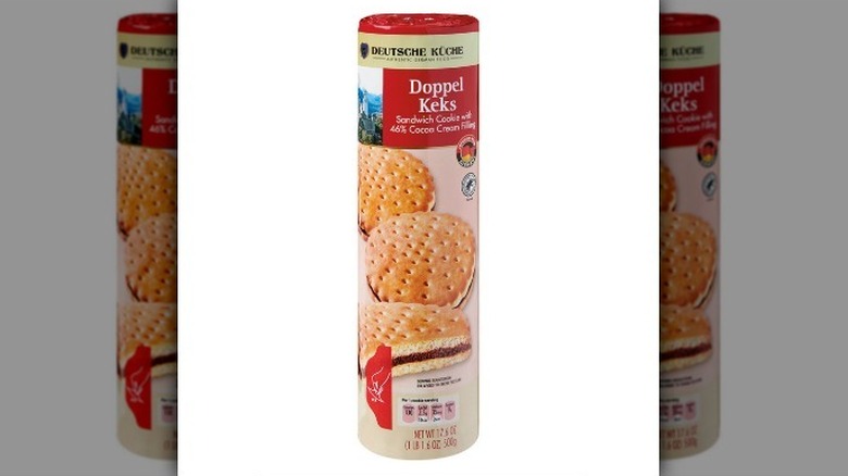 Doppel keks sandwich cookies on white background