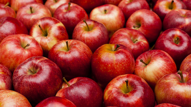 Pile of red apples