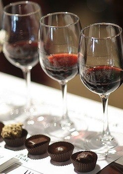 3 "Chocolaty" Wines for Valentine&apos;s Day