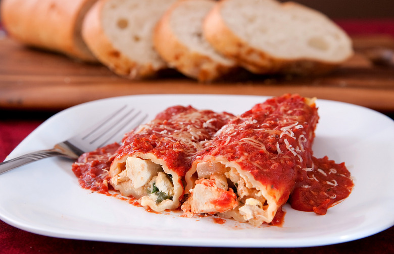 Chicken Manicotti With White and Red Sauce