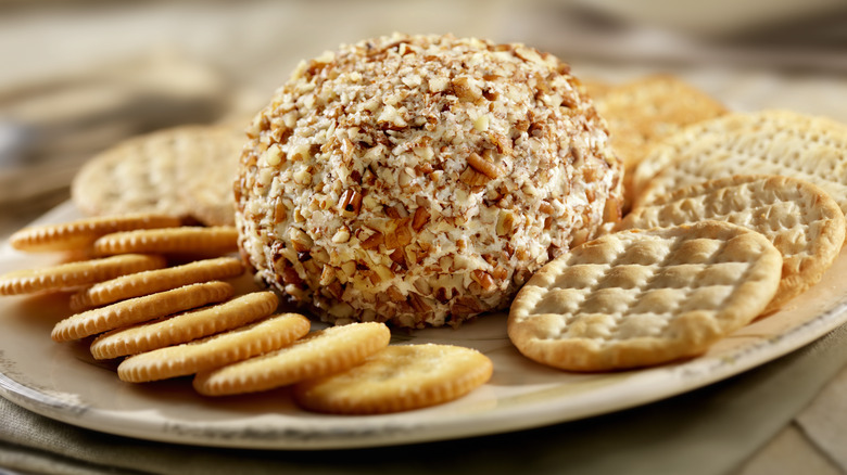 Cheese ball with crackers
