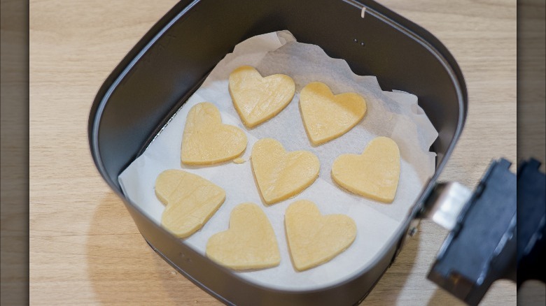 heart cookies in air fryer