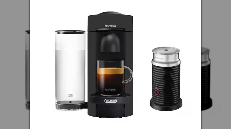 De'Longhi 1 Cup Vertuo Plus Deluxe Coffee Maker and Espresso Maker on a white background.