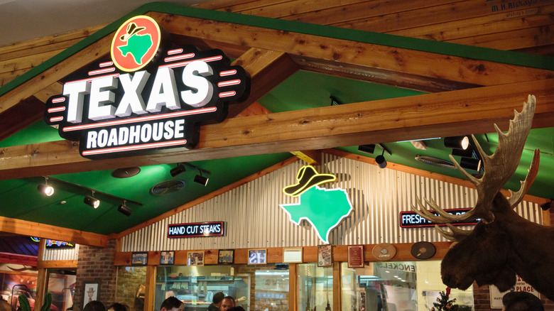 interior of Texas Roadhouse with moose mounted on wall