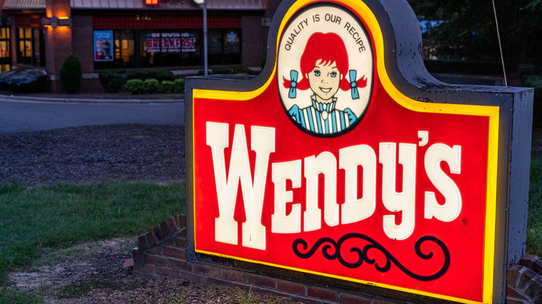 wendy's sign