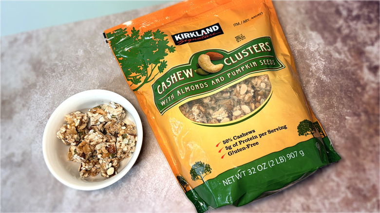 bag and bowl of Kirkland cashew nut clusters