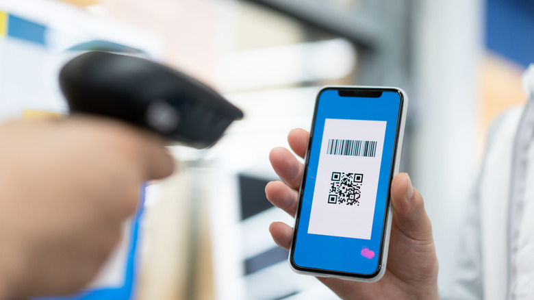 machine reading barcode and QR code on phone