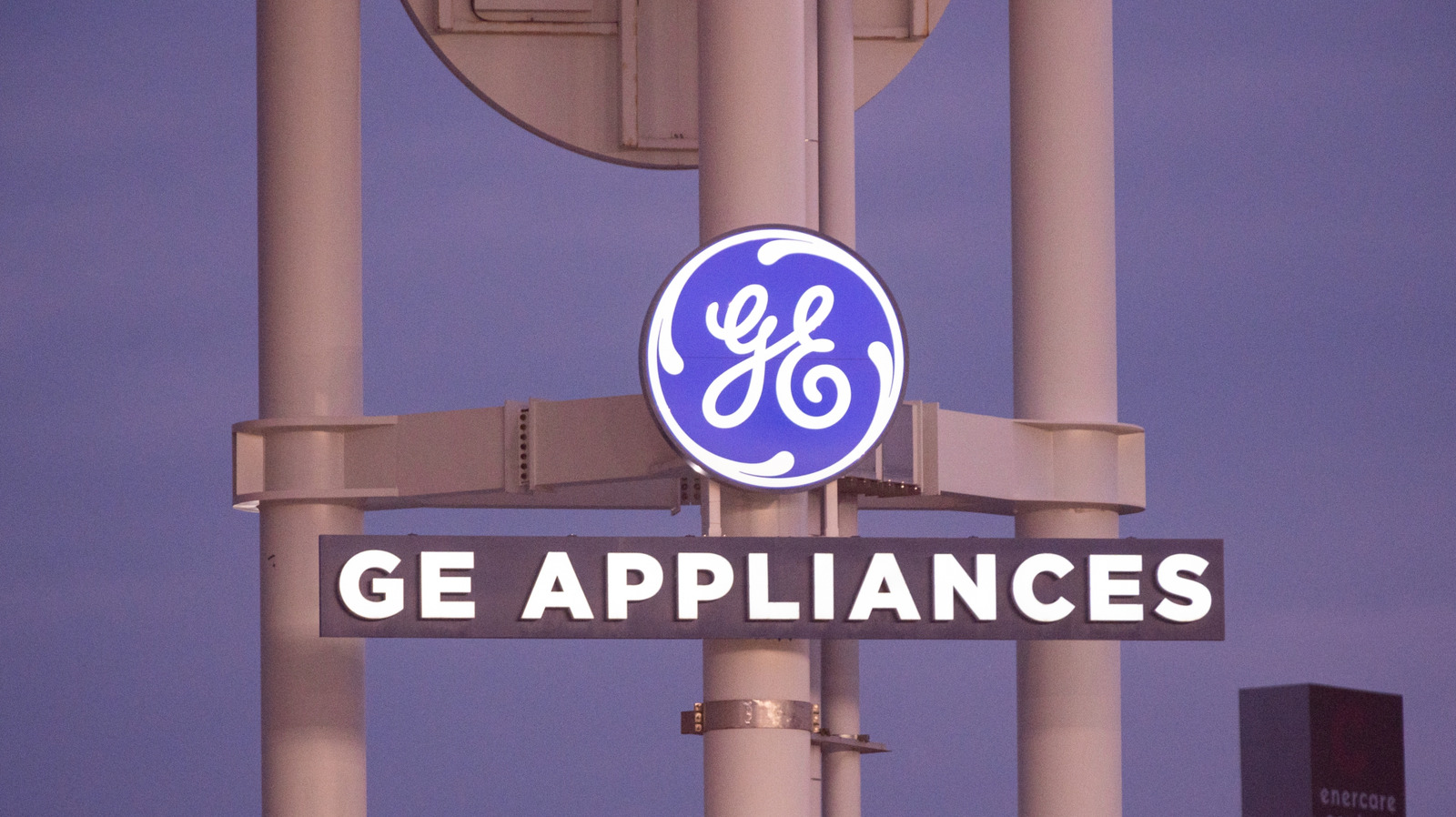 5 Kitchen Appliance Brands That Are Owned By GE