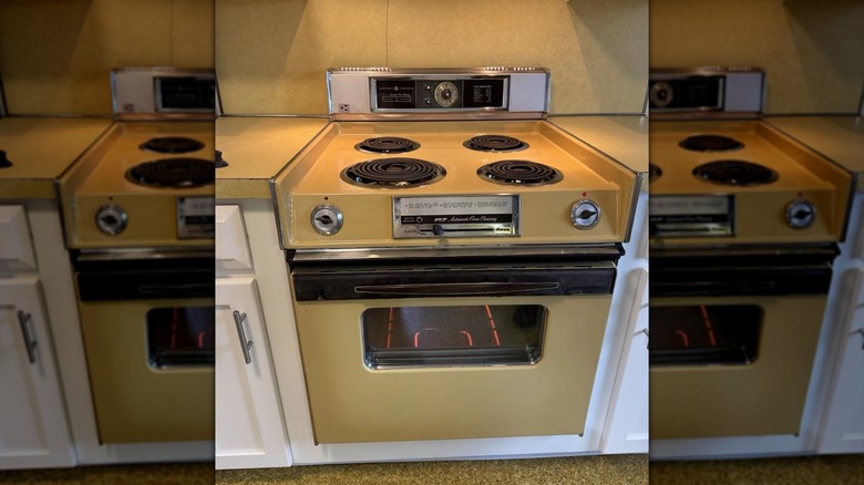 1970s harvest gold GE range