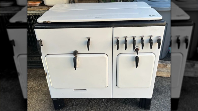 1930s Chambers gas stove