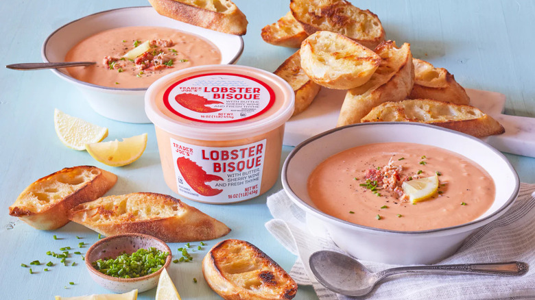Lobster bisque with bread