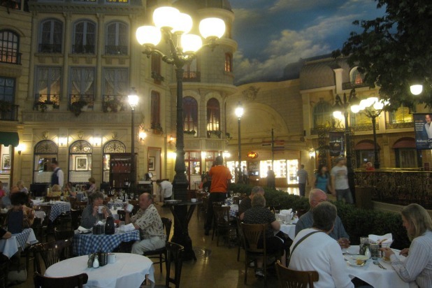 Dining Out: Le Café