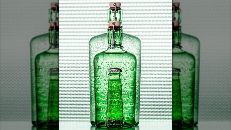 bottles of La Gritona