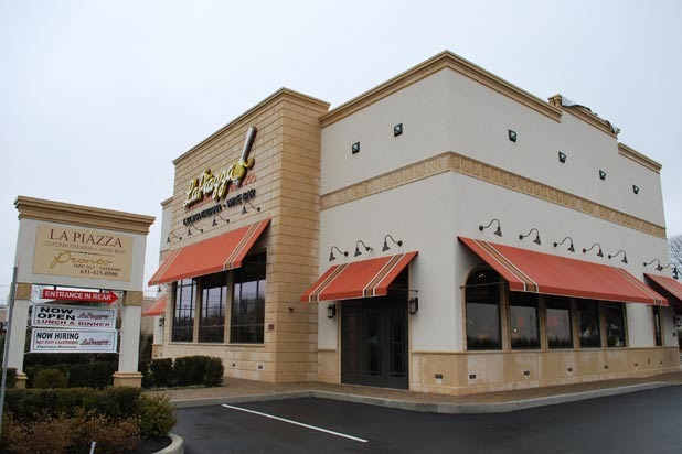 #49 La Piazza, Merrick, N.Y. (Grandma Pie: Mozzarella and Marinara)