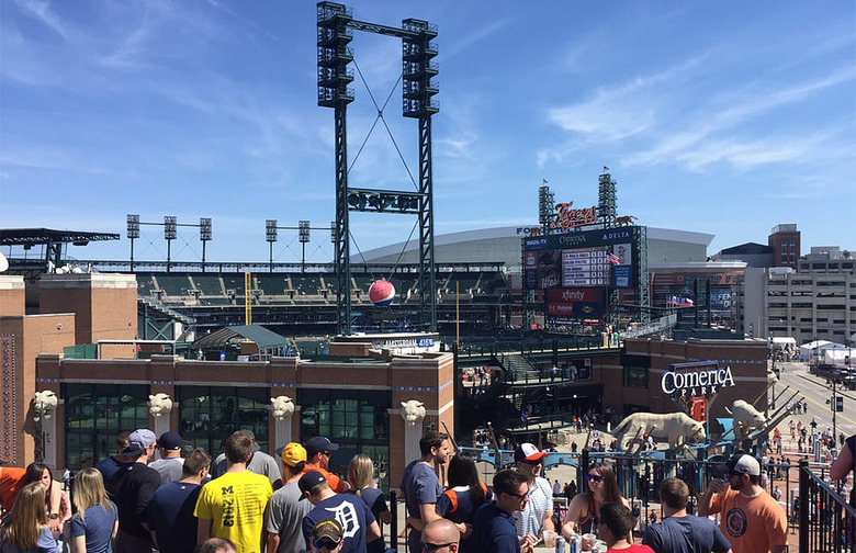 50 Best Sports Bars in America Gallery