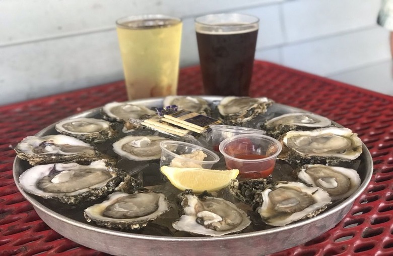 Cooter Brown's Tavern & Oyster Bar (New Orleans, Louisiana)