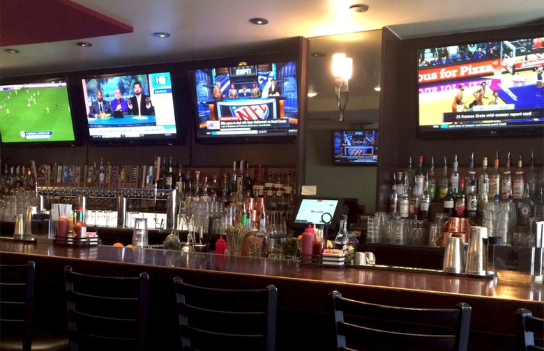 50 Best Sports Bars in America Gallery