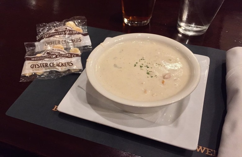 The Fours Restaurant & Sports Bar (Boston, Massachusetts)