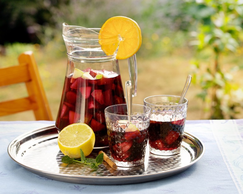 Make (and drink) sangria