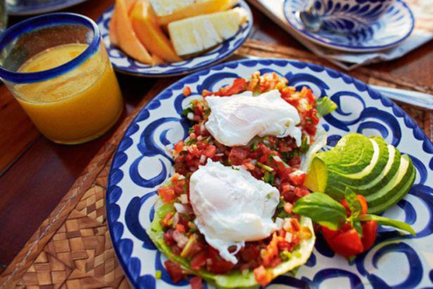 30A Eats — Huevos Rancheros Benedict